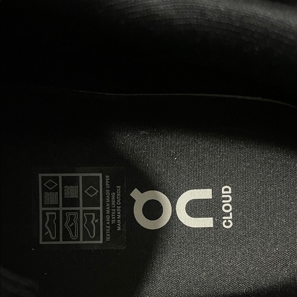 Men’s On Cloud Running Black Athletic Shoes SZ 11 /5 Worn Once - Picture 4 of 7